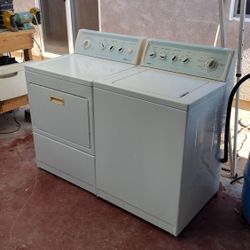Washer And Gas Dryer 