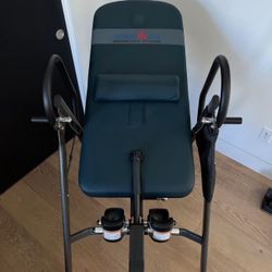 IRONMAN INVERSION TABLE