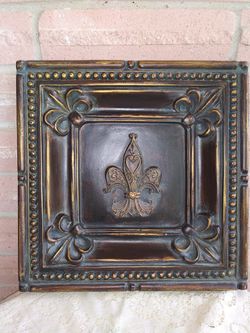 Beautiful solid Wood Fleur De Lis  14 X 14 Wall Art.