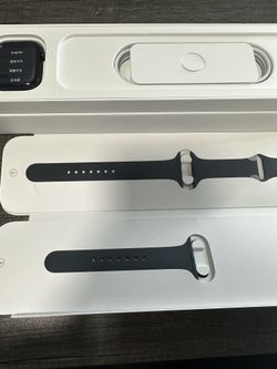 Apple Watch Series 7 GPS + Cellular 