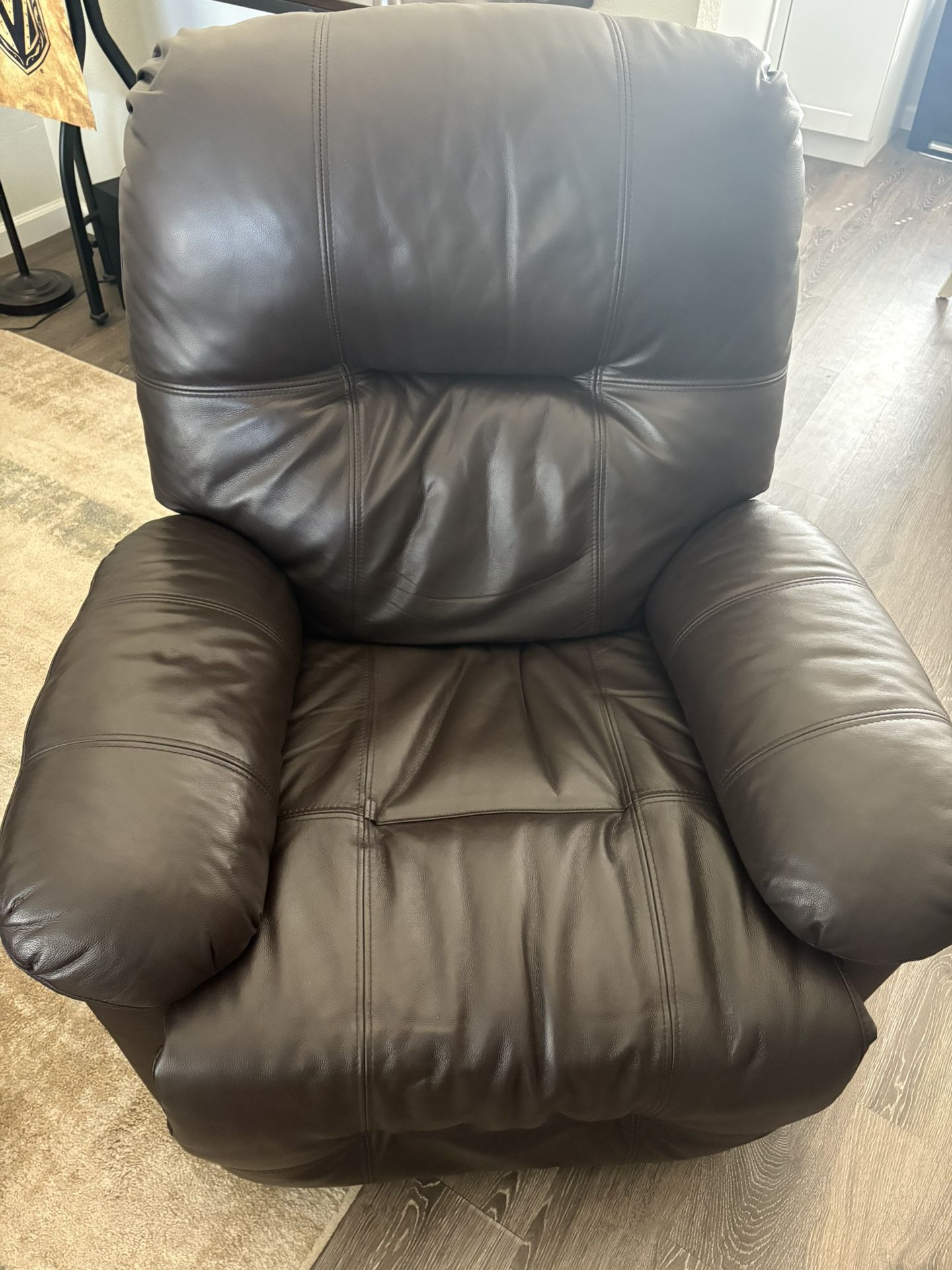 Best Chairs Inc Leather Recliner