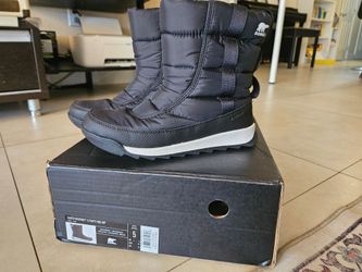 Black Youth Whitney II Puffy Mid WP size 5