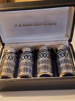 Roges Silver Salt And Pepper Shaker 