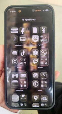 I phone 16 pro max 256 unlocked great condition