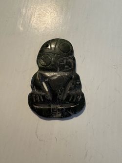 Vintage Hand-Carved Jade/Greenstone Māori Hei Tiki Pendant
