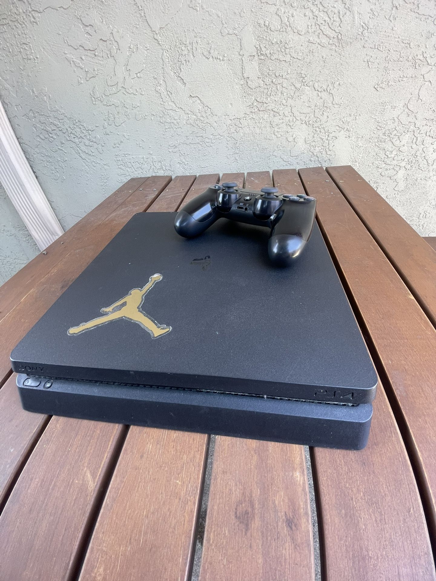 PS4
