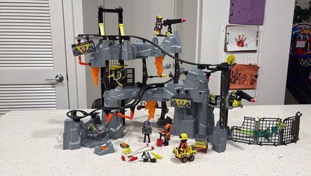 Playmobil Dino Mine