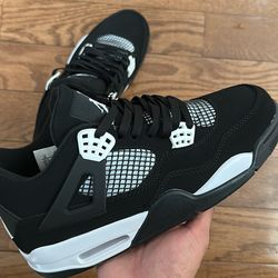 Jordan 4 Retro White Thunder Size 10