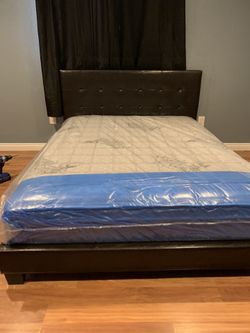 Queen Frame With Mattress! Cama Y Colchón