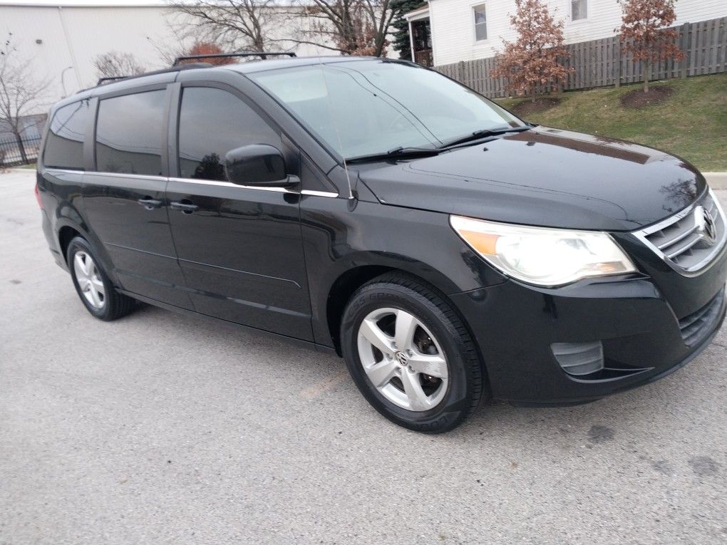 2011 Volkswagen Routan
