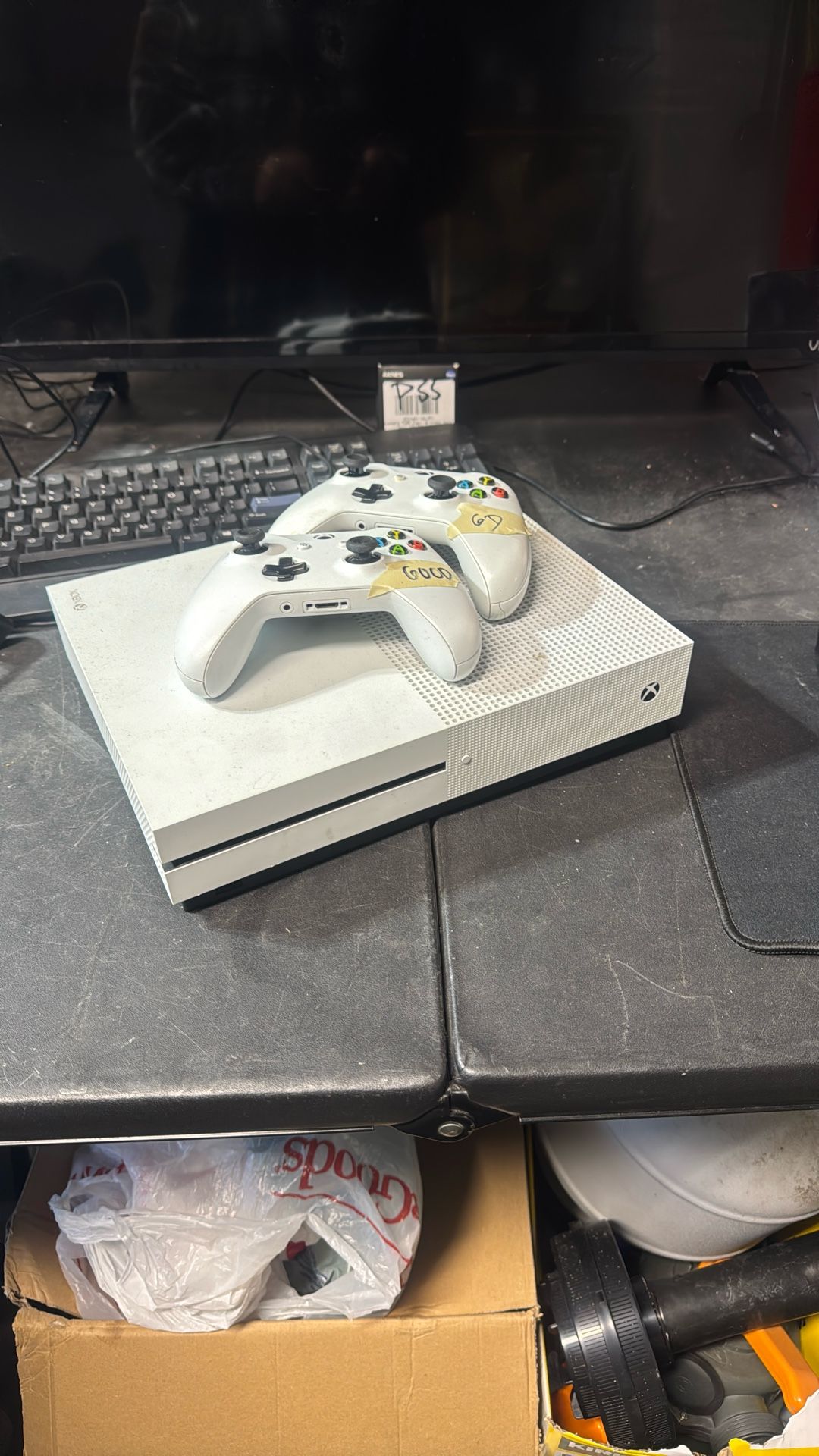 Excellent Xbox One S. $120