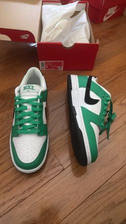 Nike dunk low sz 9