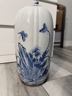 Large Blue White Porcelain Ginger Jar