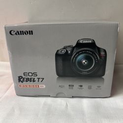 Canon Zoom Camera. #4115