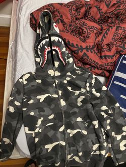 Bape hoodie glow in the dark online