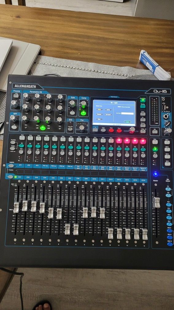 Allen & Heath Qu-16, 16-channel Digital Mixer - Chrome Edition