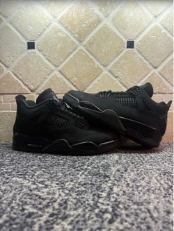 -Jordan 4 “Black cat” 🐈‍⬛  -Size 9.5M -Og all  -Brand New  -Shipping available less