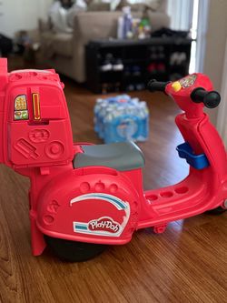 Play doh pizza delivery scooter