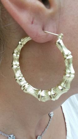 10k bamboo earing 7 grams 2 inch