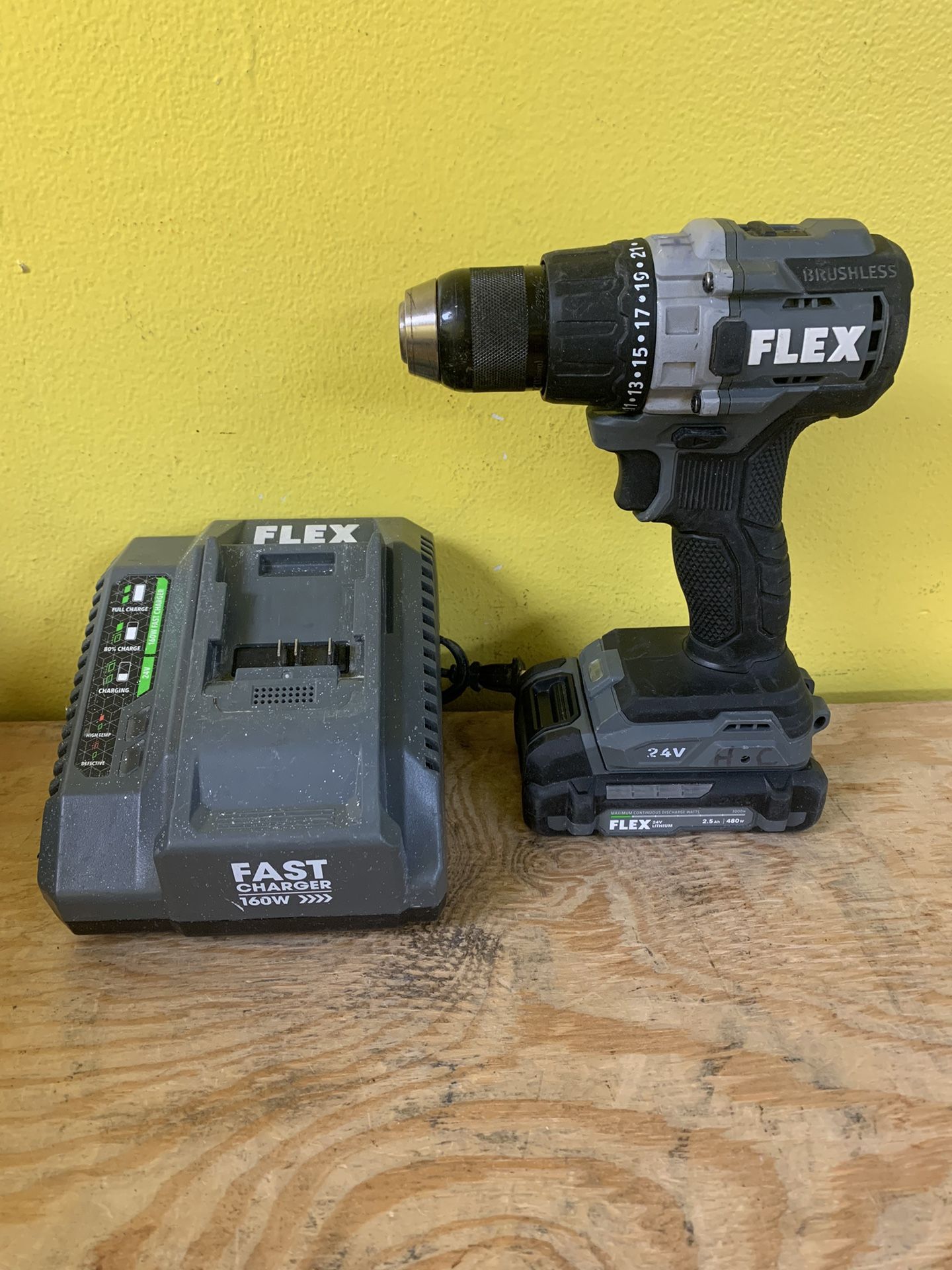 FLEX 24v Brushless Drill Kit