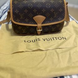 Louis Vuitton Sologne 