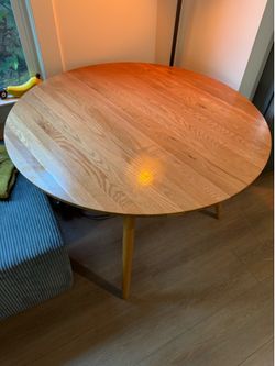 Article Round Dining Table 47”