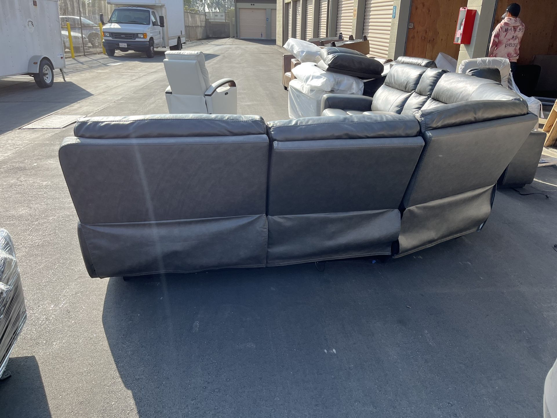 Lauretta 6piece Leather Power Reclining Sectional with Power Headrests