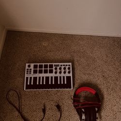 Midi Keyboard/ Headphones 