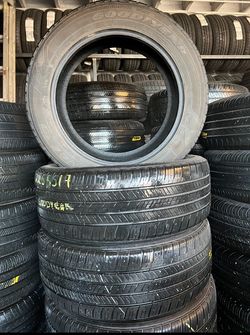 225-65-17 Good Year 4 Llantas 