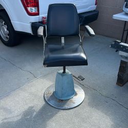 Barber Chair Old School 