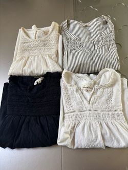 Lucky brand women’s blouse  lace& boho style- like new