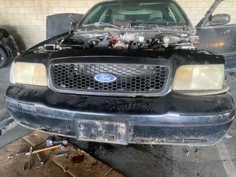 2006 Ford Crown Victoria parts car