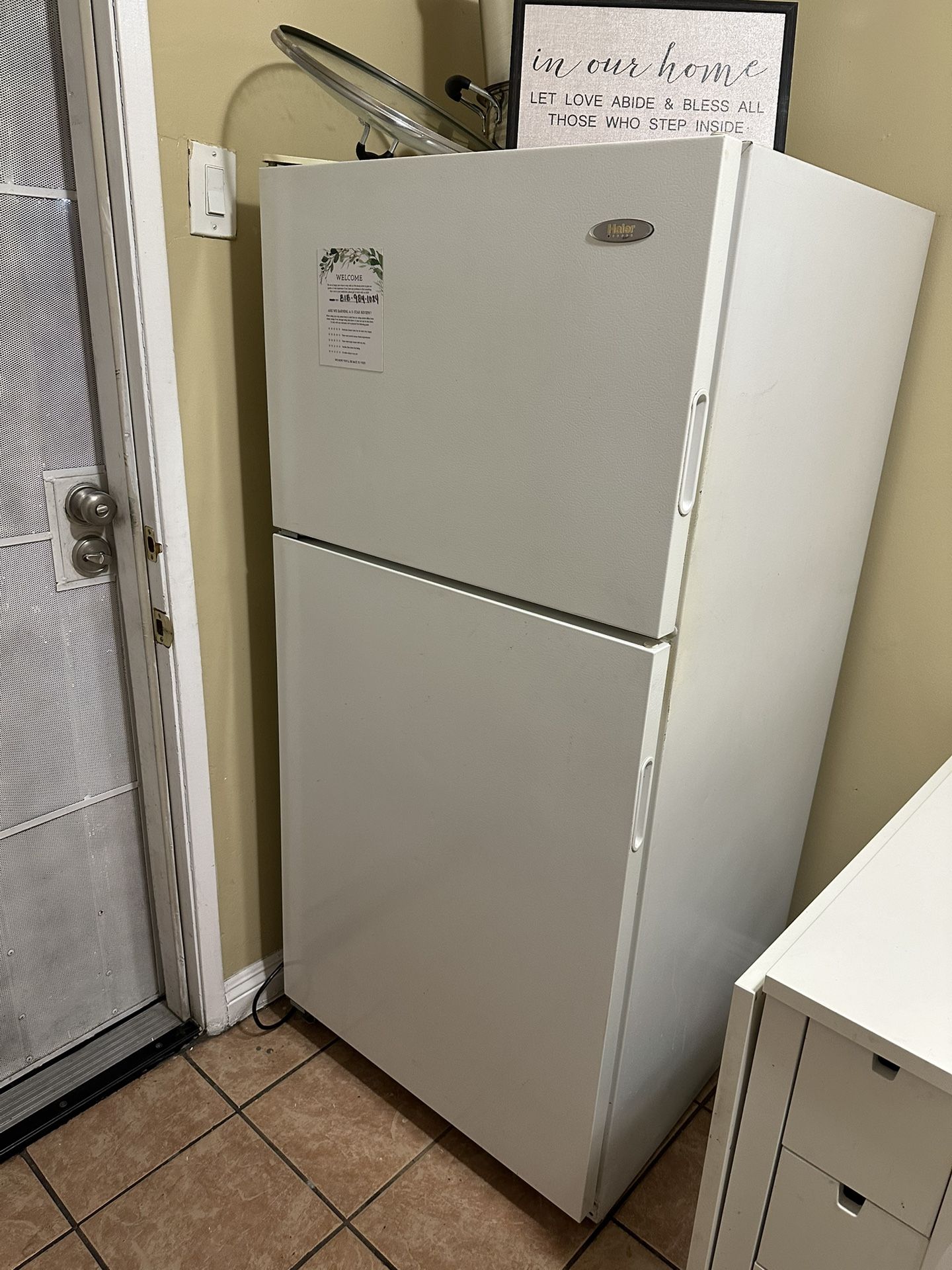 Refrigerator 