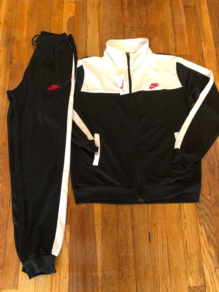 Nike Dri Fit Sweatsuit For Men(Shipping Only) for Sale in Inglewood, CA -  OfferUp