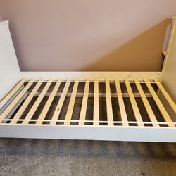 Free Wooden Twin Size Bed Frame