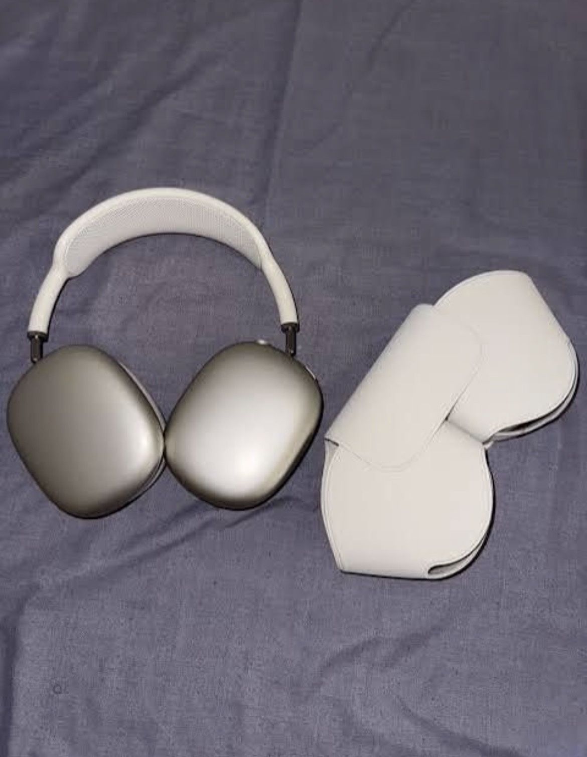 Airpod Maxes