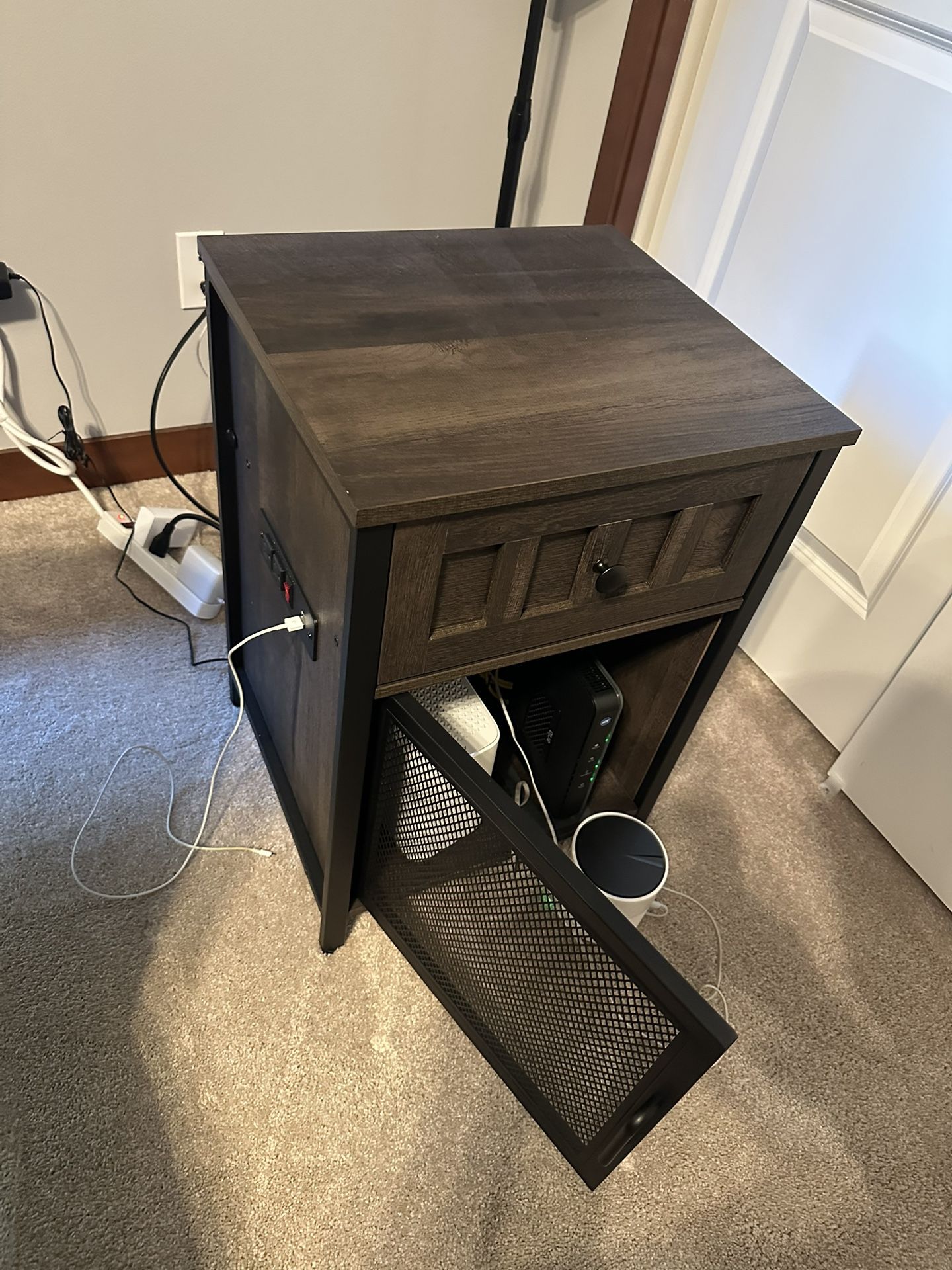 End Table With Drawer And 2 Built In Power Plugs and 2 USB-C Connections