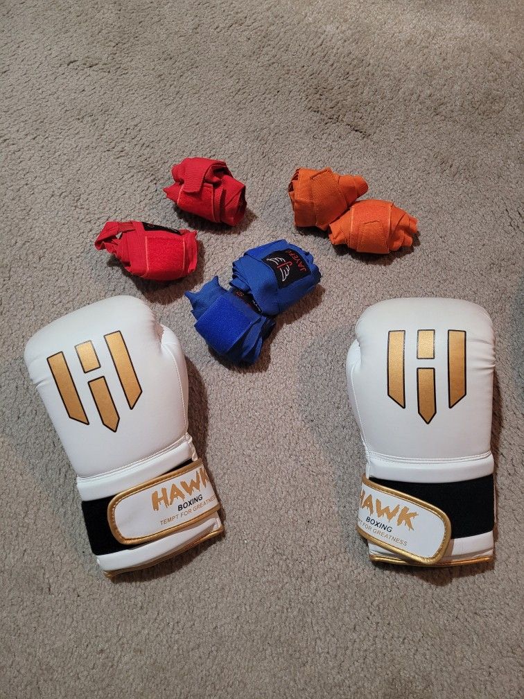 16 Oz Weighted Boxing Gloves with Handwraps