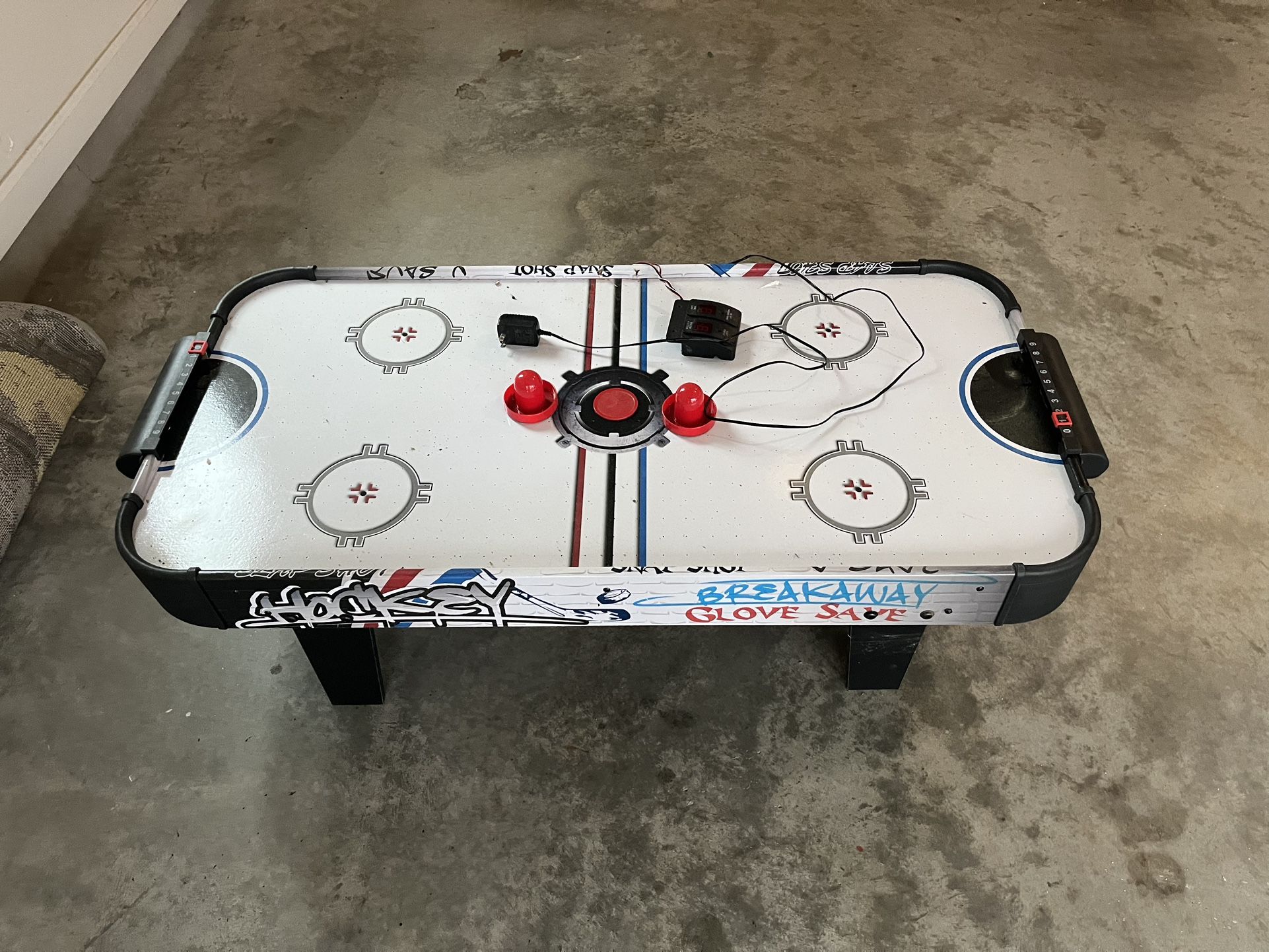 Air Hockey Table