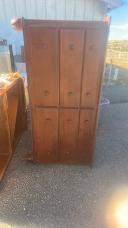 Ethan Allen Dresser With 6 Pull Out Drawers