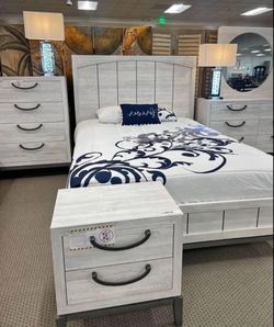 King Bedroom Set for Sale!!! Ask For Price !!! Preguntar precio