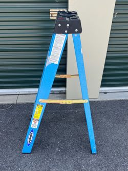 Werner 4’ Fiberglass Step Ladder