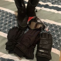 Ski Boots Size 9 /googles/gloves