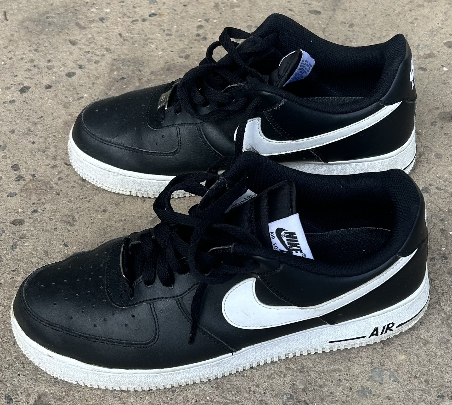 Men’s Air Force 1 Low Black Size 10  & Accessories