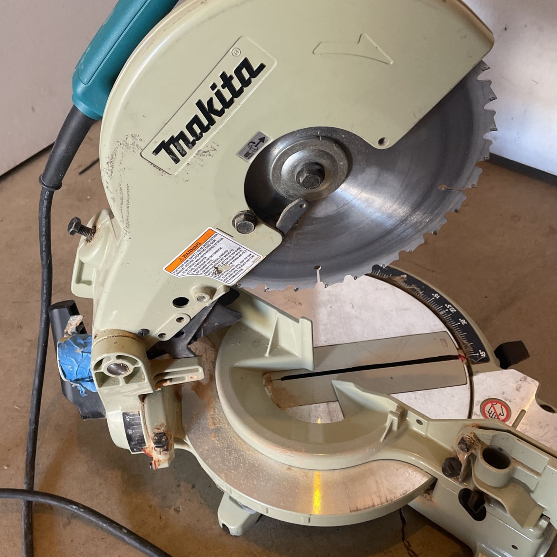 Makita LS1040 10 inch Compound Miter Saw