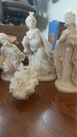 Ceramic nativity set