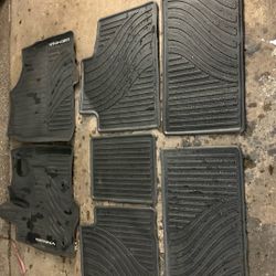 Toyota Sienna Set Of All Weather Floor Mats 