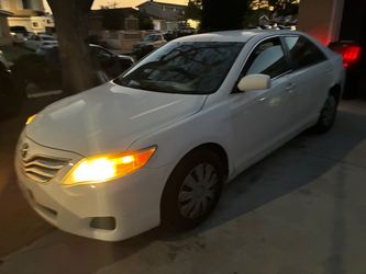Toyota Camry LE 2011