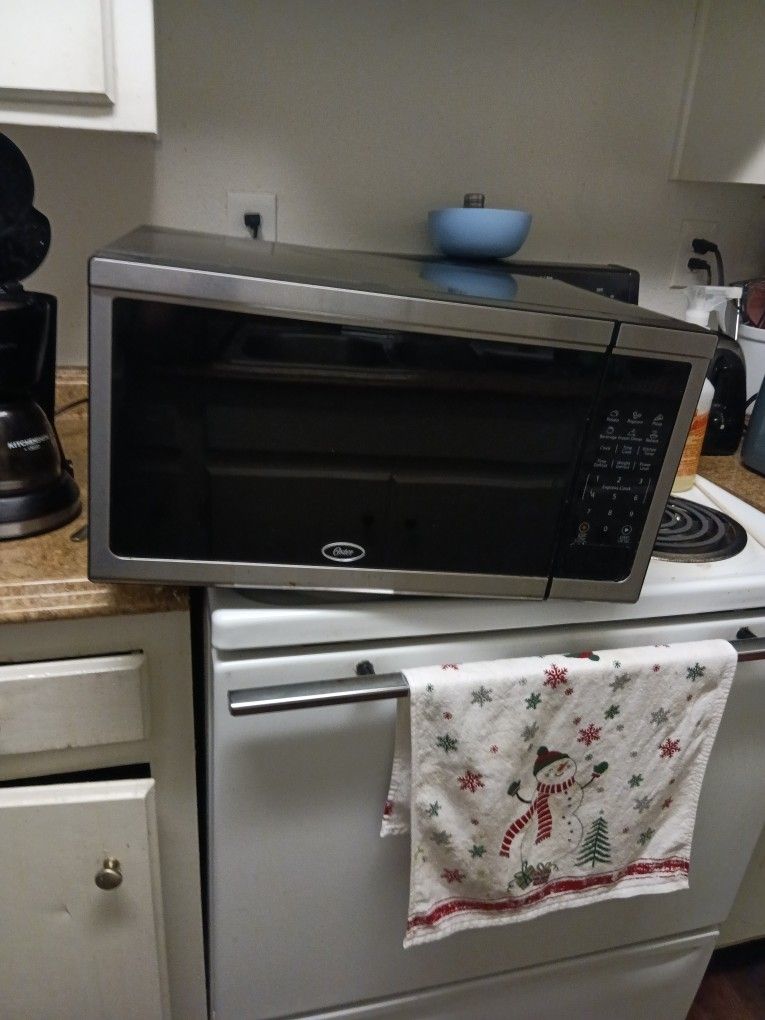 Oster Microwave