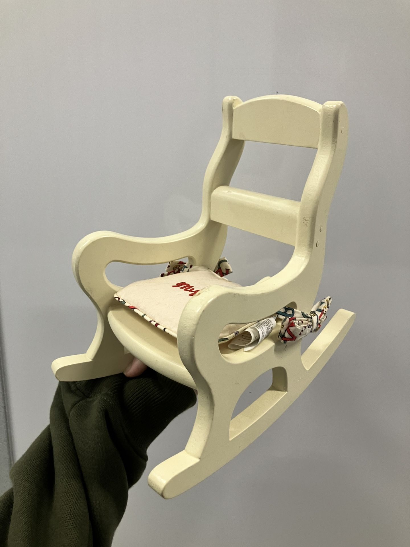 Vintage Muffy Vanderbear Plush Teddy Bear Doll Rocking Chair